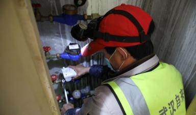 為獨居老人安裝智能水表，卓正免費提供方案